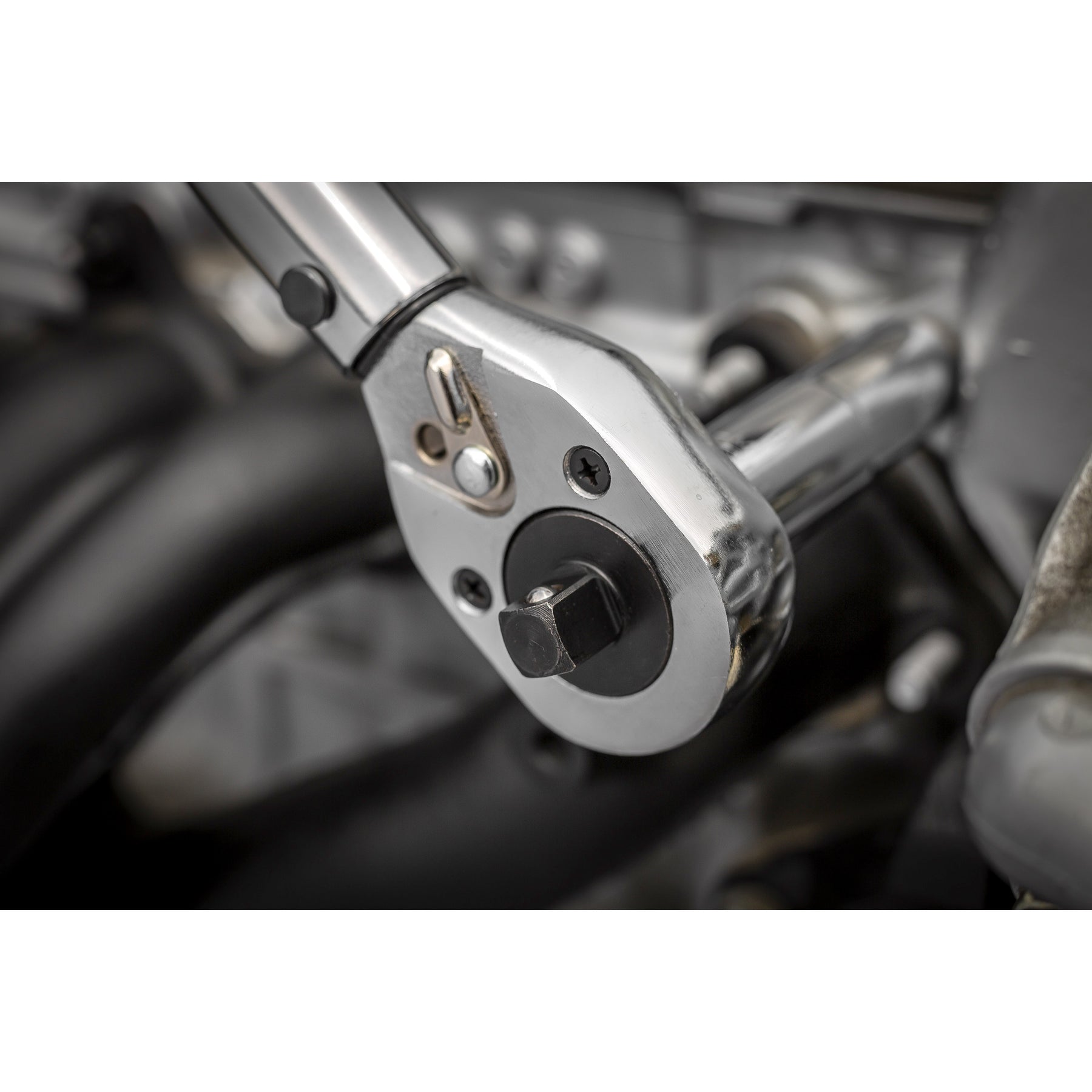 Dual Drive 3/8 in.and 1/2 in. Drive Micrometer Ratcheting Torque Wrench