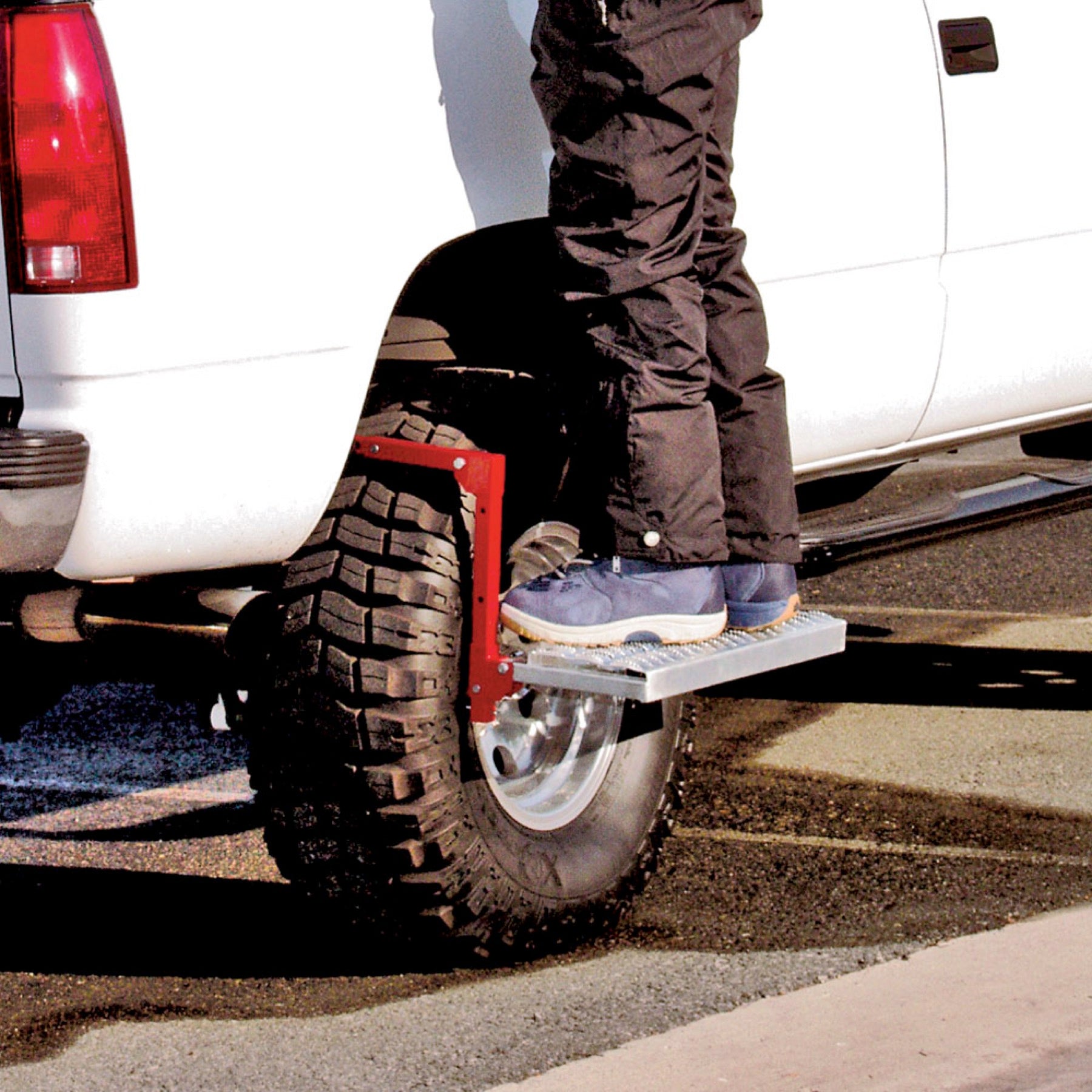 Heavy Duty Truck Tire Service Step