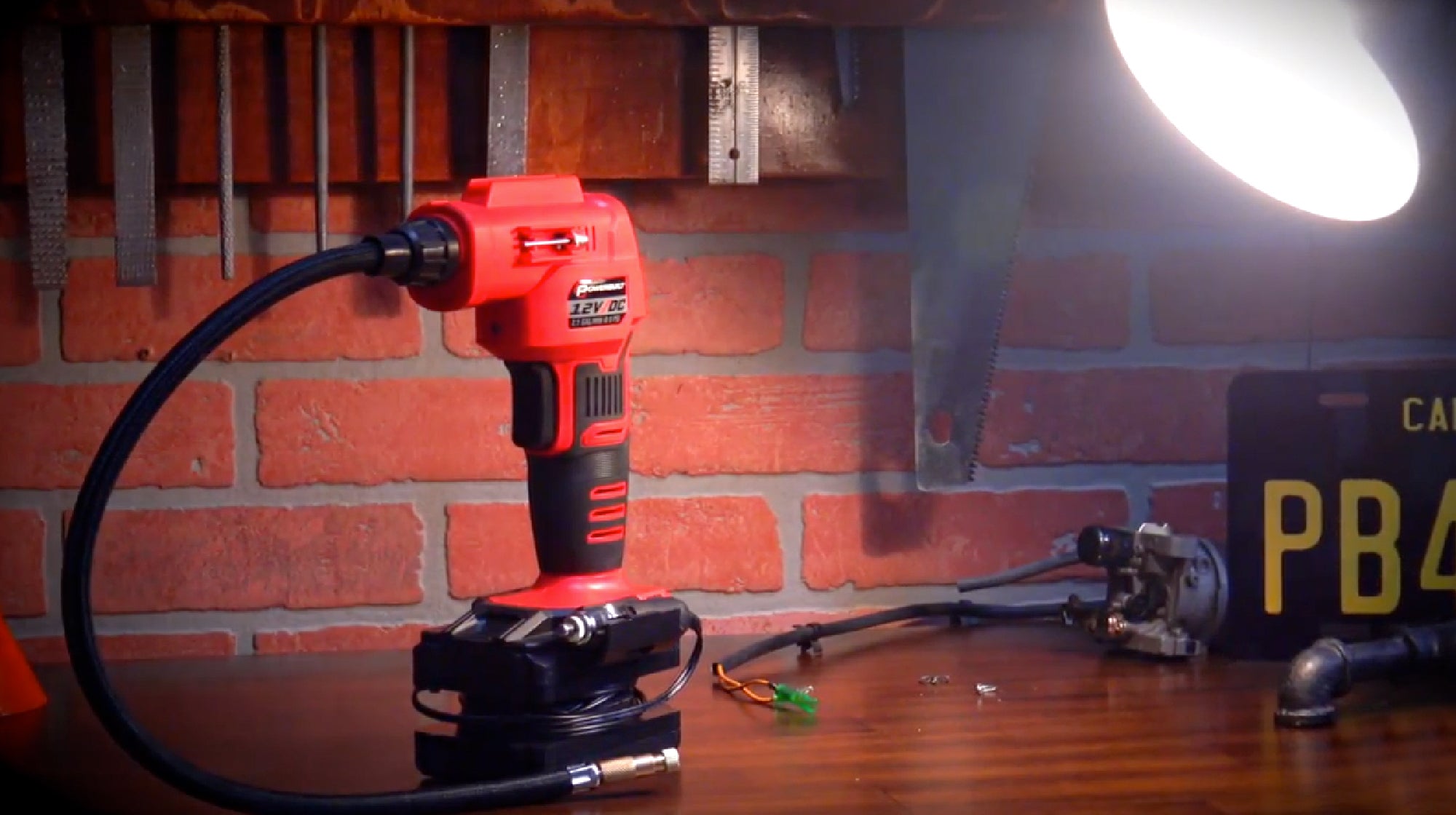 Powerbuilt Air Compressor The Powerbuilt 12V Portable Digital Air Compressor Tire Inflator