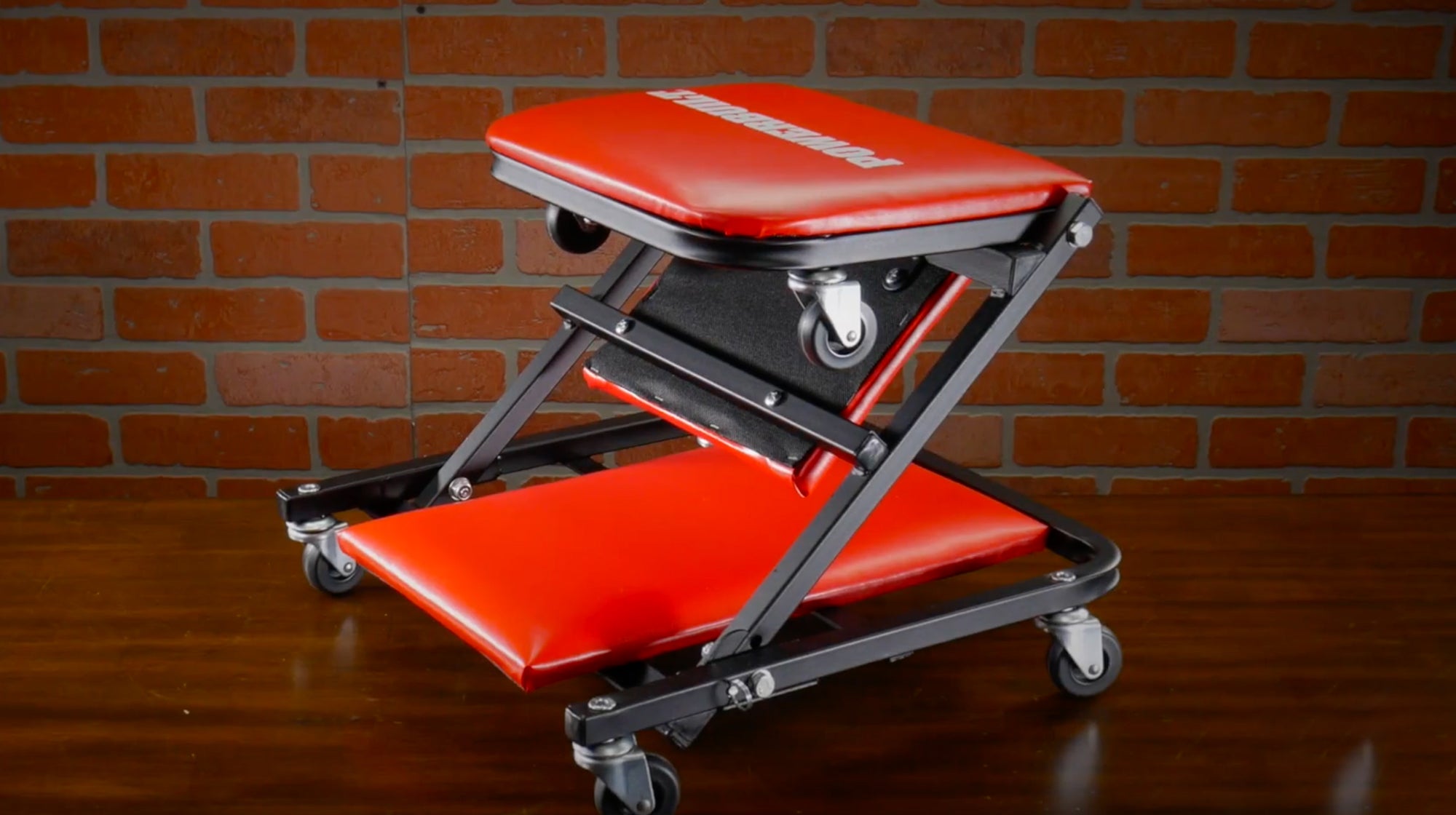 The Powerbuilt  ZAG 2-in-1 Floor Creeper and Seat