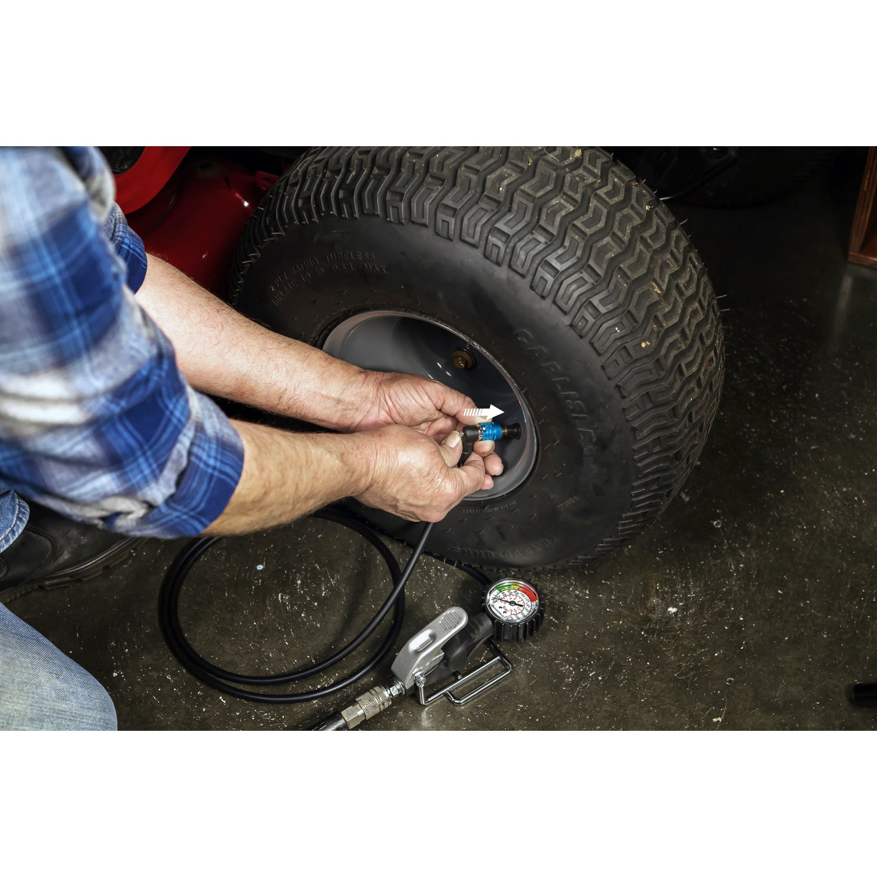 Tire Inflator with Gauge